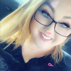 Meet your Posher, Ashley